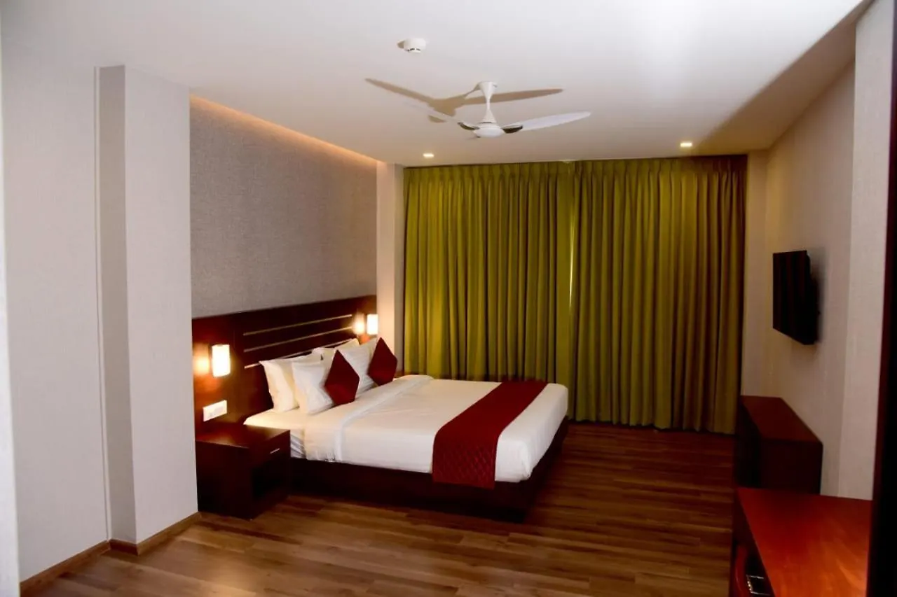 Kottiyam Hotel Emerald Palace